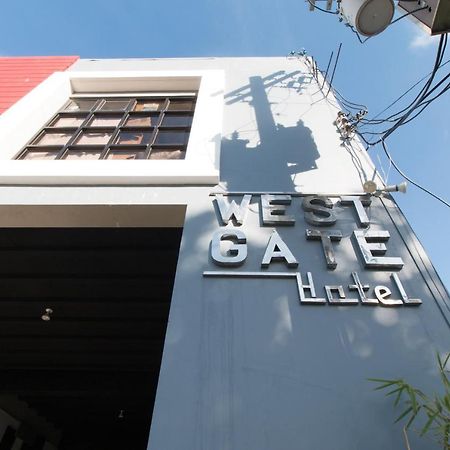 Westgate Hotel Laoag Exterior photo