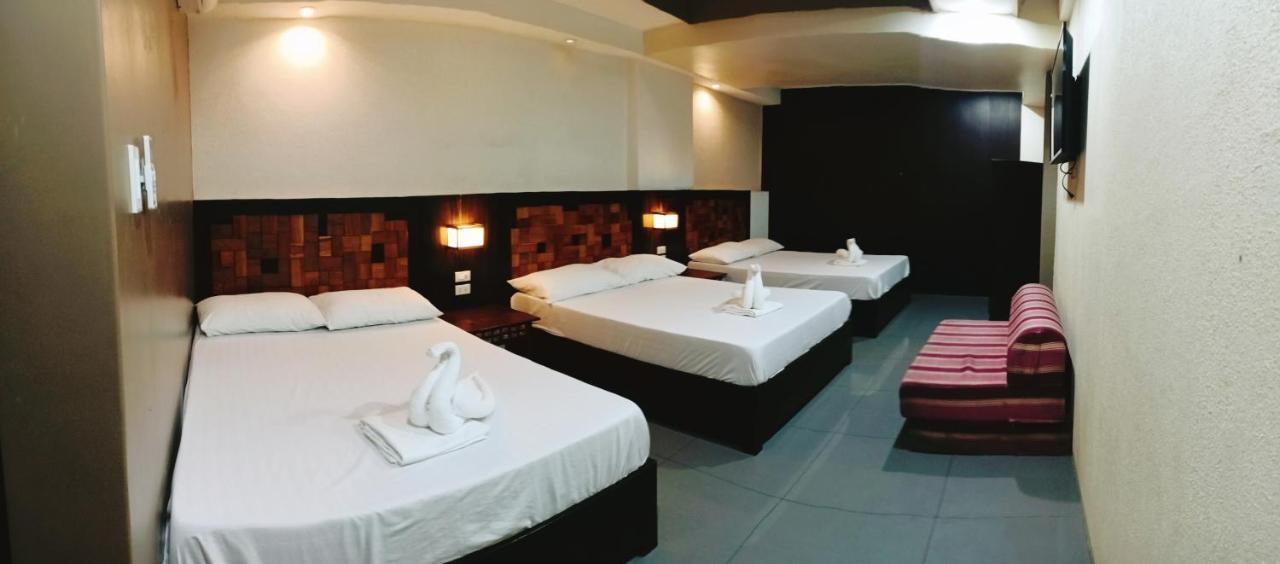Westgate Hotel Laoag Exterior photo